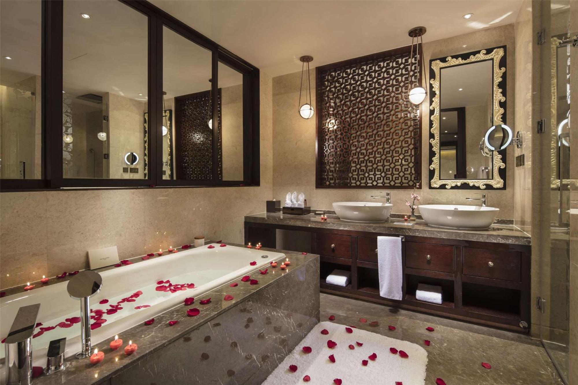 ניינגצ'י Hilton Linzhi Resort מראה חיצוני תמונה