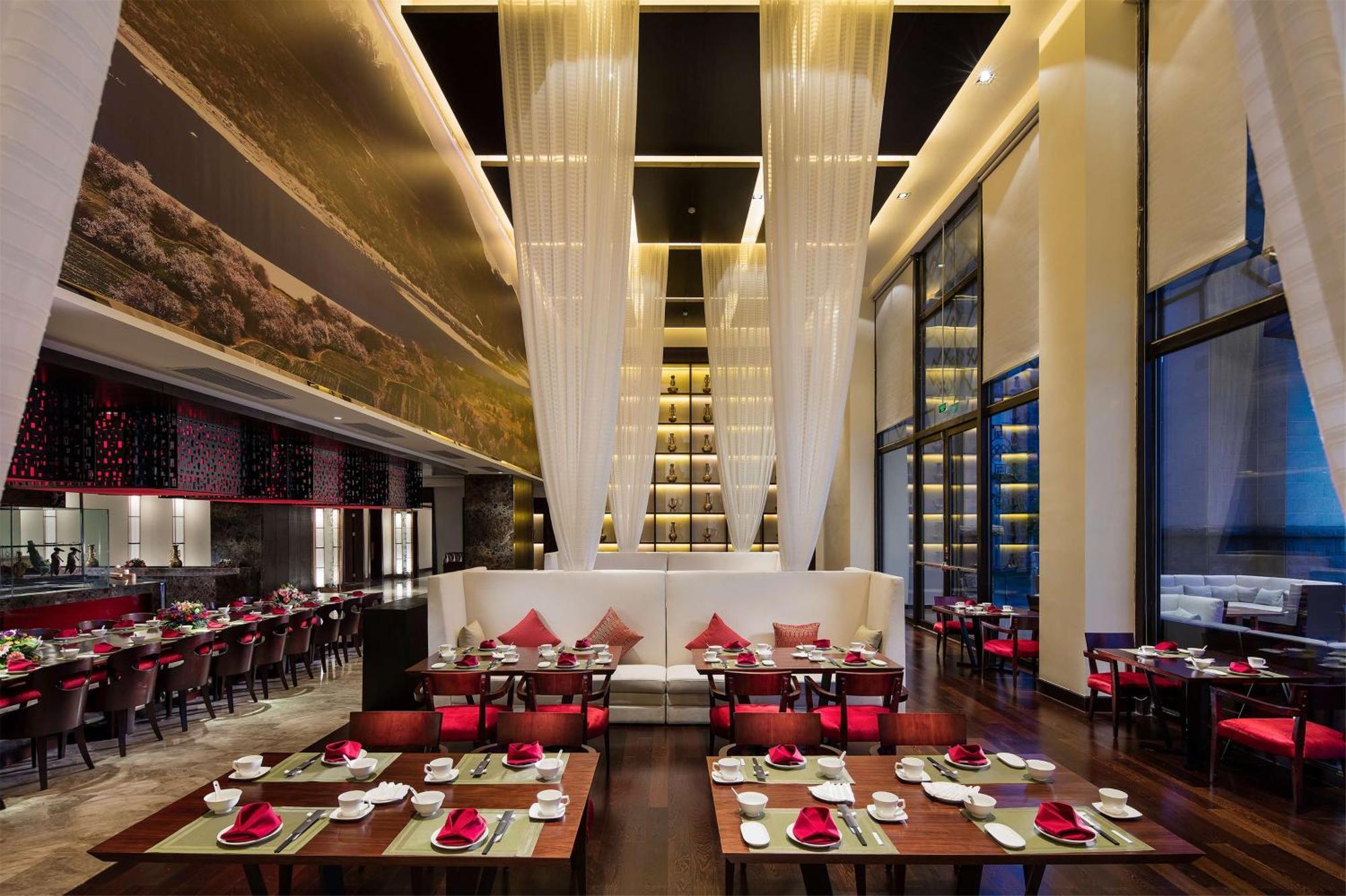 ניינגצ'י Hilton Linzhi Resort מראה חיצוני תמונה