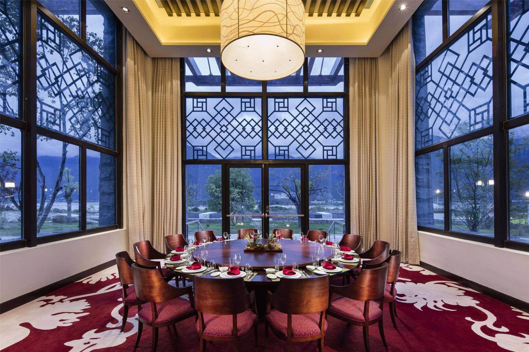 ניינגצ'י Hilton Linzhi Resort מראה חיצוני תמונה