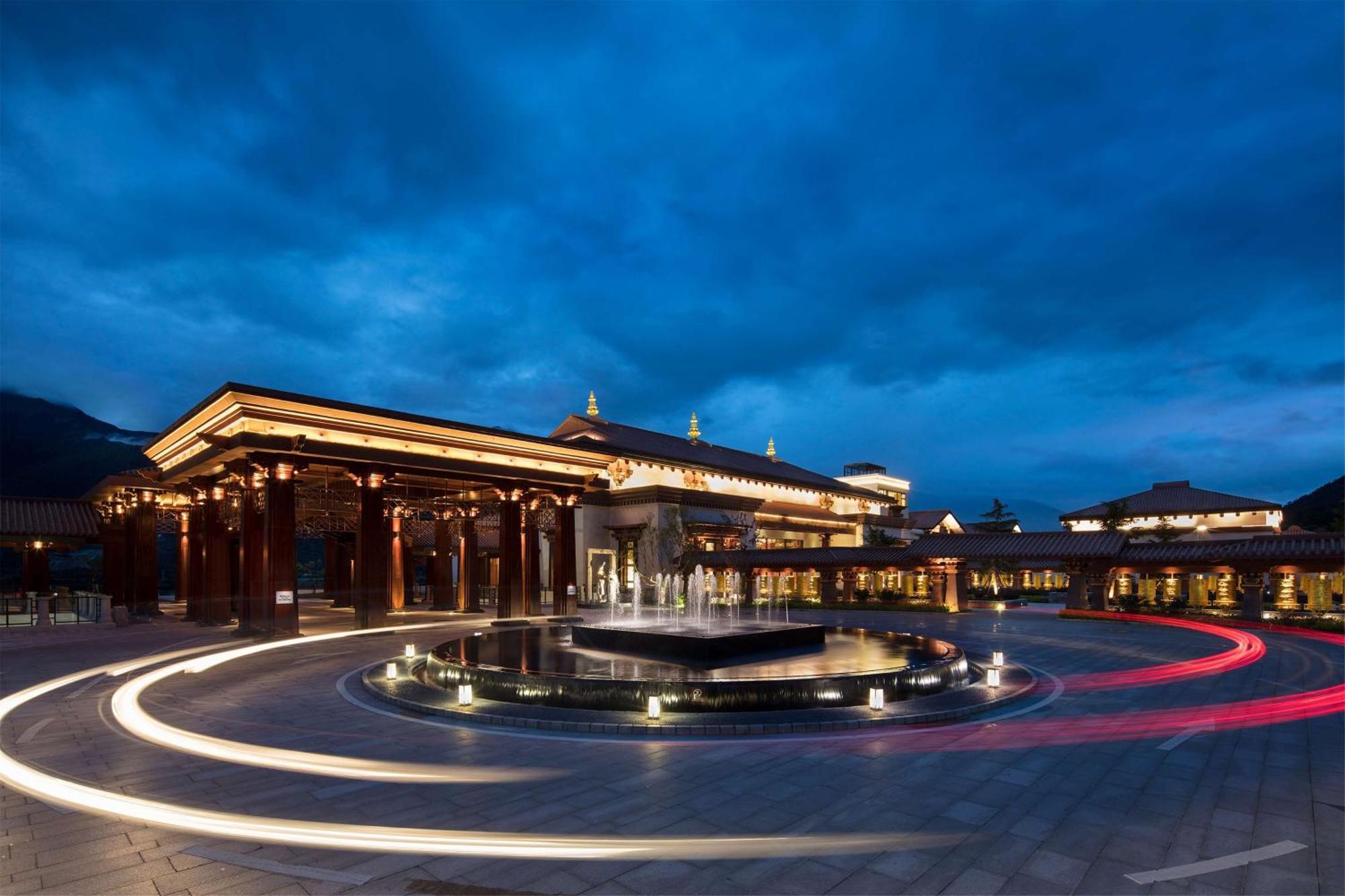 ניינגצ'י Hilton Linzhi Resort מראה חיצוני תמונה